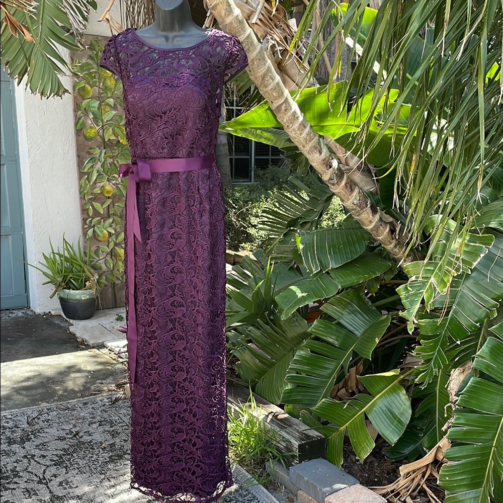Adriana, papell lace gown